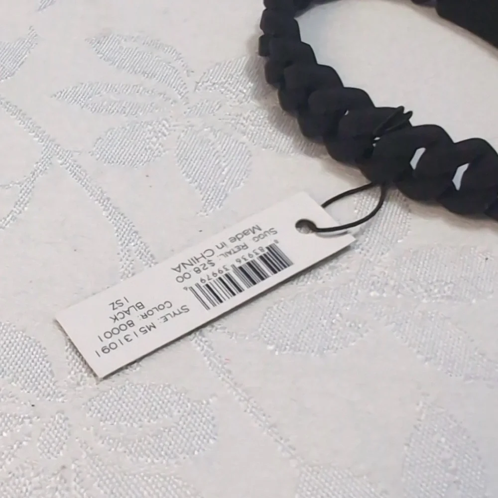 Black Marc by Marc Jacob’s Silicone Bracelet - Picture 2 of 2